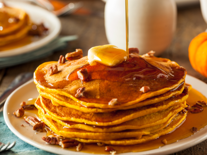 10+ Warm & Cozy Fall Desserts That&rsquo;ll Make You Wish for Sweater Weather Every Day