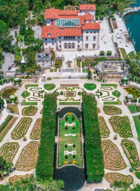 Vizcaya_Museum_and_Gardens Elegant view of Vizcaya Museum and Gardens, highlighting its historic architecture and beautifully landscaped gardens, reflecting the artistic heritage and natural beauty of Miami.