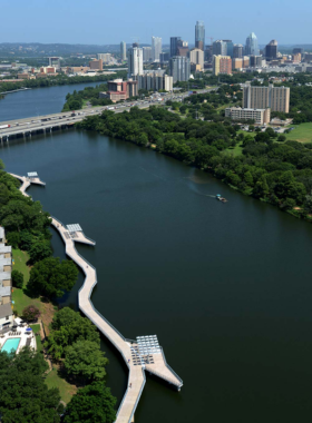 Historic building in Austin with unique architecture A close-up of a historic building in Austin, featuring intricate architectural details and a charming facade. The structure reflects the city’s architectural diversity and rich history.