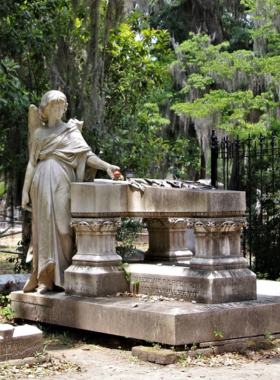 bonaventure-cemetery-savannah.jpg "Bonaventure Cemetery in Savannah, a serene site with Victorian-style gravestones, moss-covered trees, and historic statues."