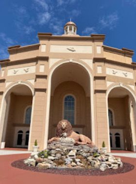 sight-sound-theatres-live-show.jpg This image shows that Sight & Sound Theatres presents grand, live performances based on Biblical stories, with elaborate sets and live animals."