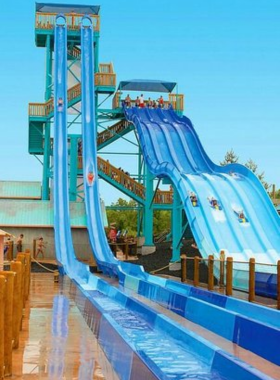 white-water-branson.jpg" : "This image shows that White Water Branson is an outdoor water park featuring slides, wave pools, and family-friendly activities for summer enjoyment."
