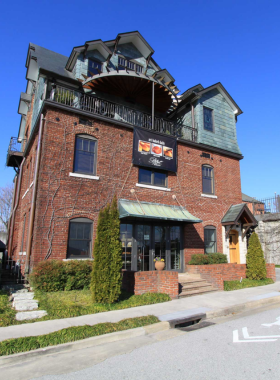 Bluff View Art District This image shows the Bluff View Art District's quaint streets, lined with galleries, cafes, and sculptures. It highlights the district’s scenic charm and artistic atmosphere near the Tennessee River.