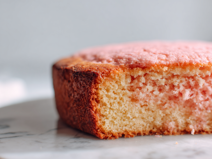 Perfect Homemade Strawberry Cake Recipe!